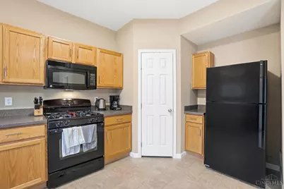 5224 Man O War Drive, Hamilton Township, OH 45152 - Photo 12