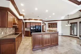 4984 Water Stone Ln, Hamilton Township, OH 45039 - Photo 16