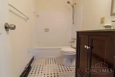 6024 Ridgeacres Drive #B, Golf Manor, OH 45237 - Photo 10