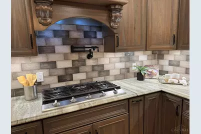 5047 Village Drive, Newtown, OH 45244 - Photo 6