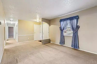 520 Meadow Lane, Trenton, OH 45067 - Photo 6