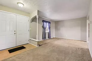 520 Meadow Ln, Trenton, OH 45067 - Photo 4