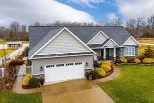 119 Kelly Dr, Williamsburg, OH 45176 - Photo 2