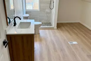 1050 Marshall, Cincinnati, OH 45225 - Photo 4