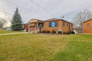 5725 Lauderdale Dr, Cincinnati, OH 45239 - Photo 2