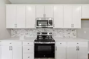 1204 Eagle Blvd, Hamilton Township, OH 45039 - Photo 12