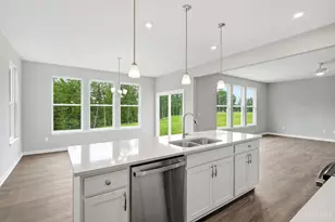 1204 Eagle Blvd, Hamilton Township, OH 45039 - Photo 12