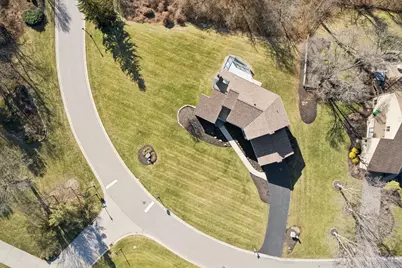 10301 Giverny Boulevard, Evendale, OH 45241 - Photo 6