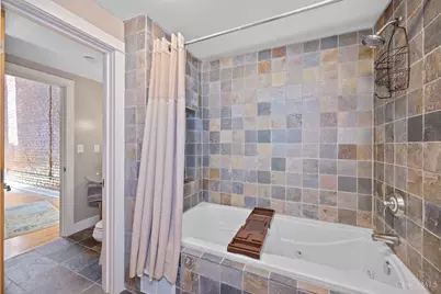 26 E Sixth Street #803, Cincinnati, OH 45202 - Photo 18