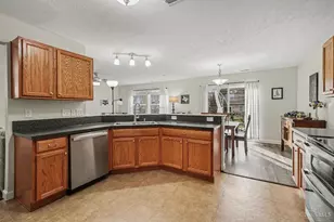 262 Hennepin Dr, Hamilton Township, OH 45039 - Photo 6