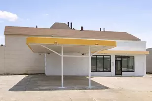 7 N Wolf Creek St, Brookville, OH 45309 - Photo 1