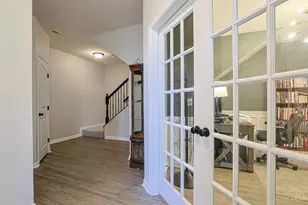 8001 Oakbridge Wy, Cincinnati, OH 45248 - Photo 4