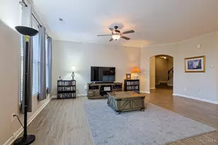 8001 Oakbridge Wy, Cincinnati, OH 45248 - Photo 8