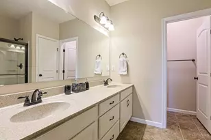 8001 Oakbridge Wy, Cincinnati, OH 45248 - Photo 22