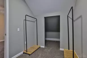 654 3rd St, Cincinnati, OH 45215 - Photo 28