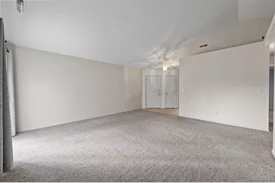 219 Hartford Court, Hamilton Township, OH 45039 - Photo 14