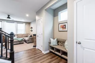 1580 Kaare Ct, Lebanon, OH 45036 - Photo 2