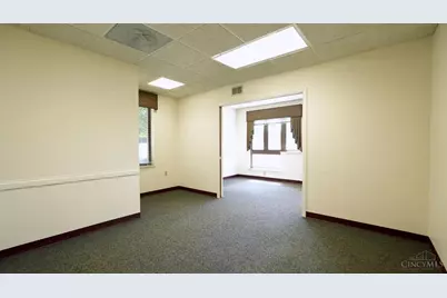 5724 Signal Hill Court, Miami Township, OH 45150 - Photo 4