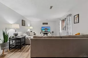 6586 Hearne Rd, Green Township, OH 45248 - Photo 6