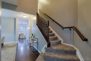 1123 Carrington Pl, Hamilton Township, OH 45039 - Photo 4