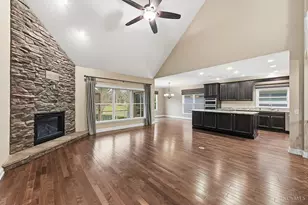 1174 Club View Dr, Centerville, OH 45458 - Photo 8