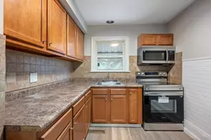 904 Stanley St, Middletown, OH 45044 - Photo 6