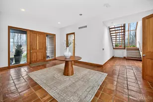 8905 Hopewell Rd, Indian Hill, OH 45242 - Photo 6