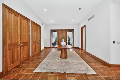 8905 Hopewell Road, Indian Hill, OH 45242 - Photo 4