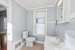 6009 Erie Ave, Cincinnati, OH 45227 - Photo 8