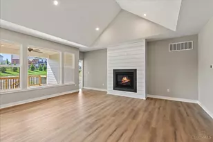 3049 Barnbougle Dr, Miami Township, OH 45233 - Photo 10