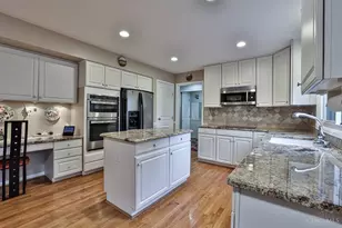 9829 Orchard Club Dr, Montgomery, OH 45242 - Photo 20