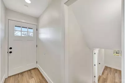 784 Farnham Court, Forest Park, OH 45240 - Photo 6