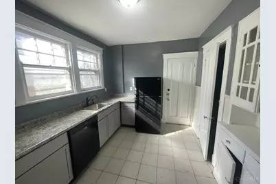 672 North Fred Shuttleworth Cir, Cincinnati, OH 45229 - Photo 4