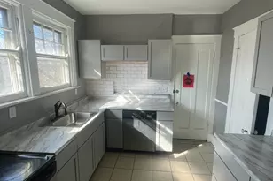672 North Fred Shuttleworth Circle, Cincinnati, OH 45229 - Photo 8