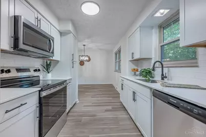 8301 Red Lion Five Points Road, Clear Creek Township, OH 45066 - Photo 12