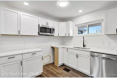 1285 Landis Lane, Cincinnati, OH 45231 - Photo 14