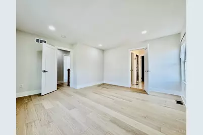 2735 Silverleaf Avenue, Cincinnati, OH 45212 - Photo 32