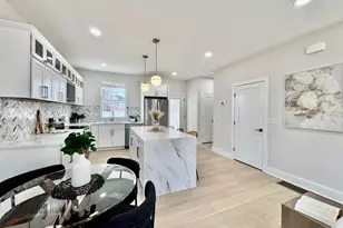 2735 Silverleaf Ave, Cincinnati, OH 45212 - Photo 12