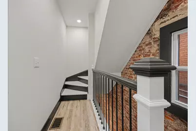112 Valencia Street, Cincinnati, OH 45219 - Photo 18