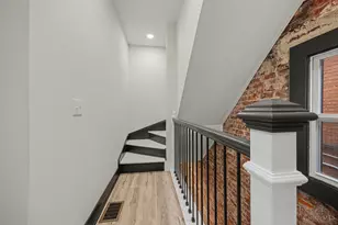 112 Valencia St, Cincinnati, OH 45219 - Photo 18