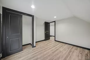 112 Valencia St, Cincinnati, OH 45219 - Photo 20