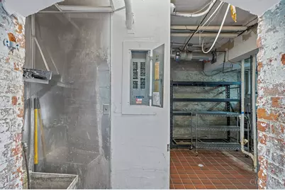 126 W Sixth Street, Cincinnati, OH 45202 - Photo 30