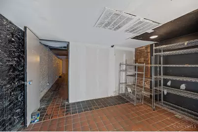 126 W Sixth Street, Cincinnati, OH 45202 - Photo 26