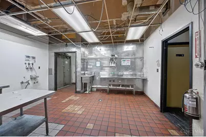 126 W Sixth Street, Cincinnati, OH 45202 - Photo 24