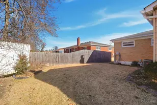 5727 Kroegermount Dr, Cincinnati, OH 45239 - Photo 42