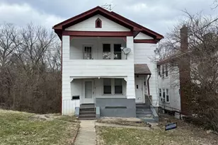 3659 Alaska Ave, Cincinnati, OH 45229 - Photo 2