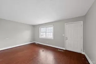 7946 Fairhope Ct, Springfield Township, OH 45224 - Photo 6