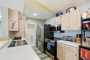 9800 Regatta Dr, Colerain Township, OH 45252 - Photo 6