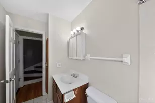 1762 Ashbrook Dr, Cincinnati, OH 45238 - Photo 16