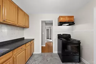 1762 Ashbrook Dr, Cincinnati, OH 45238 - Photo 10